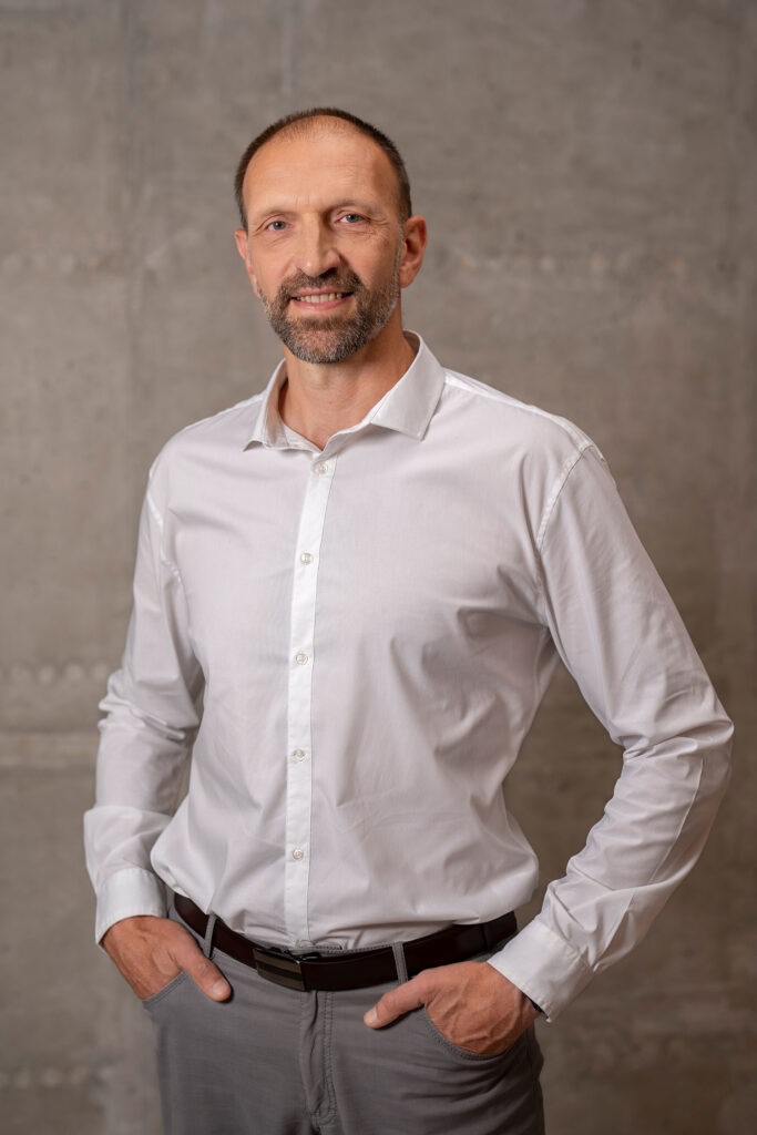 Milosz Nowakowski Brandly360